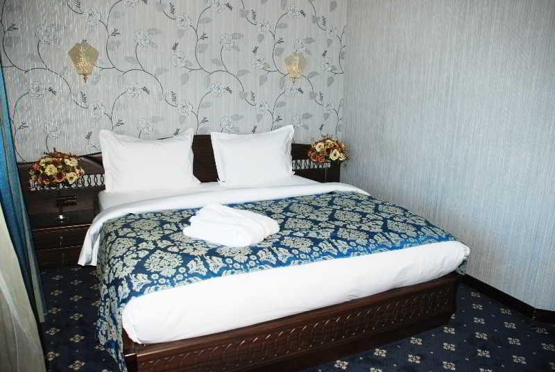 Royal Palace Hotel Алмати Екстер'єр фото